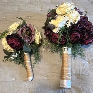 Elegant Purple and Cream Floral Bouquet